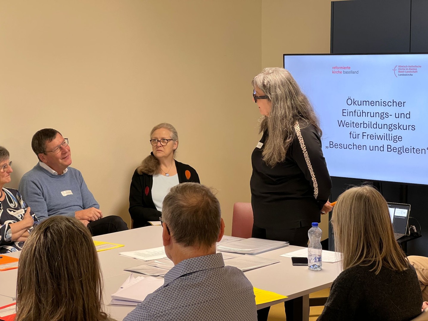 Im Austausch mit Referentin Maya Hauri Thoma_Foto Tobias Dietrich