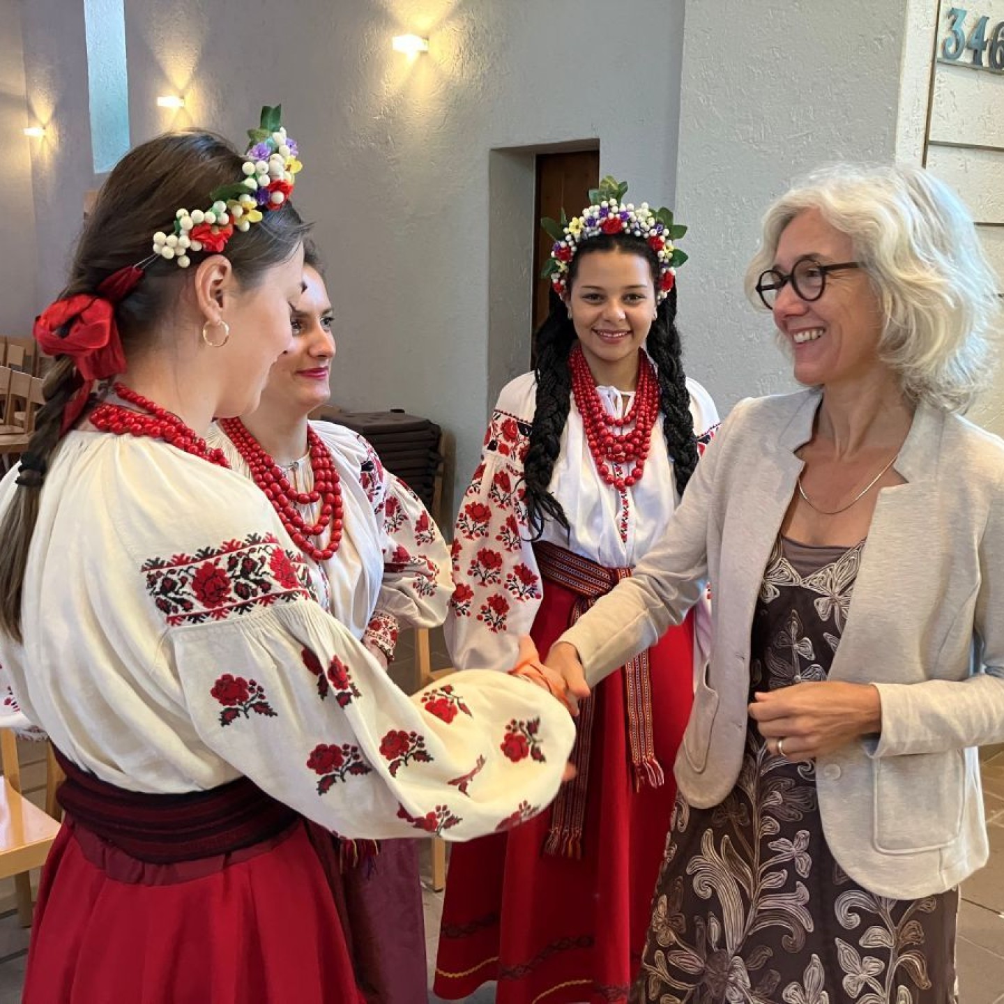 Regine mit Frauenchor Farby