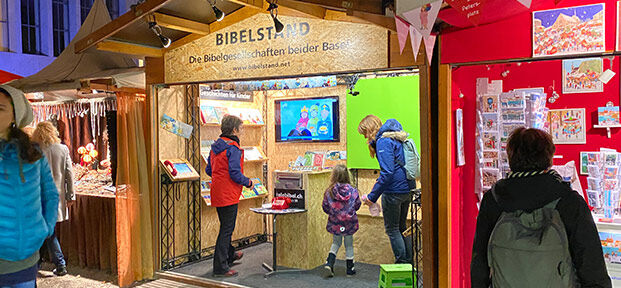 Bibelstand an der Herbstmesse 2024